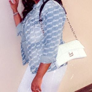 Unisex Balenciaga jacket size Medium